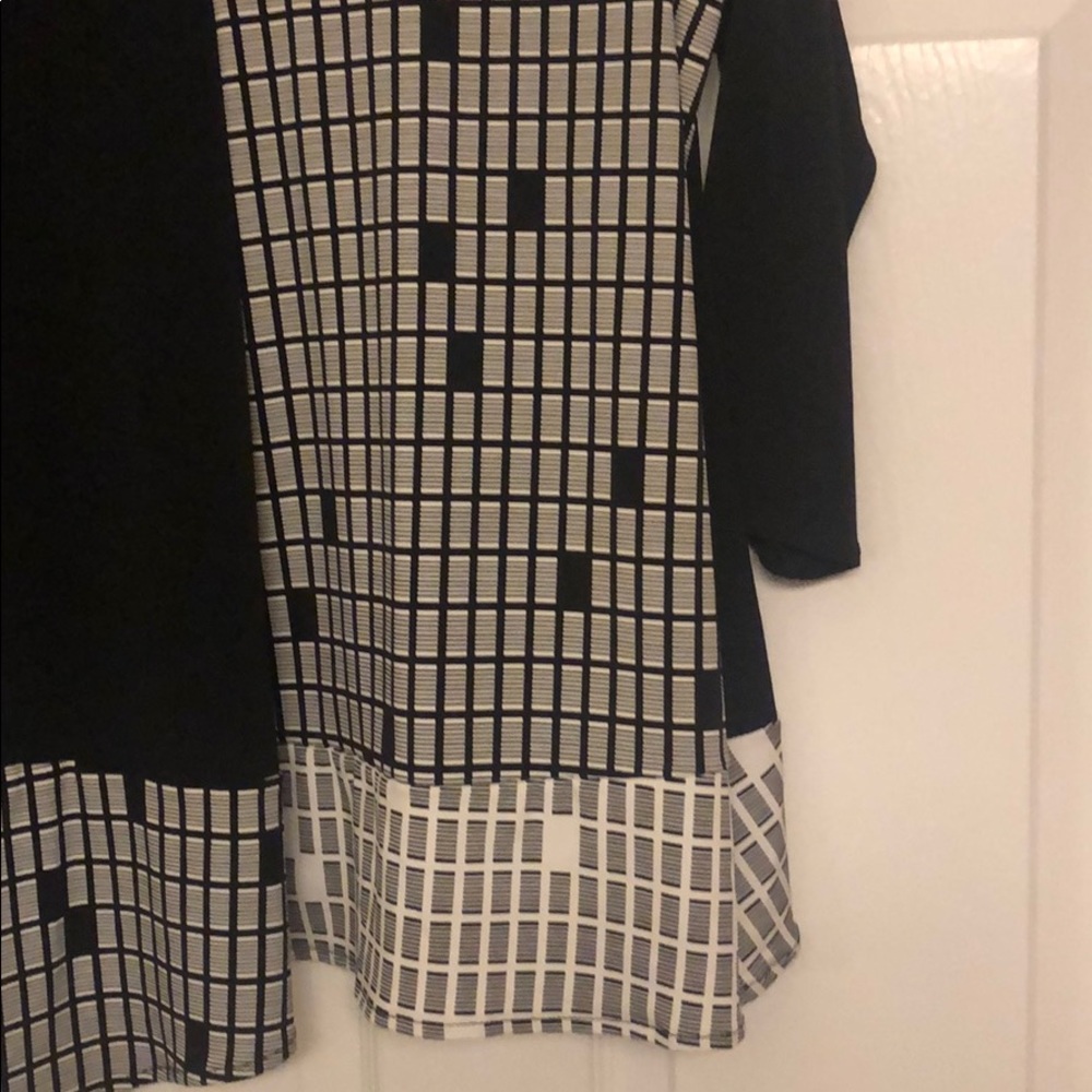 Tunic - Picture 3 of 5